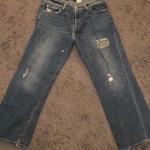 Abercrombie and Fitch destroyed baggy jeans